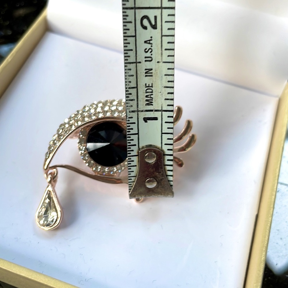 Madison Jules Tear Drop Eye Brooch - Picture 6 of 7